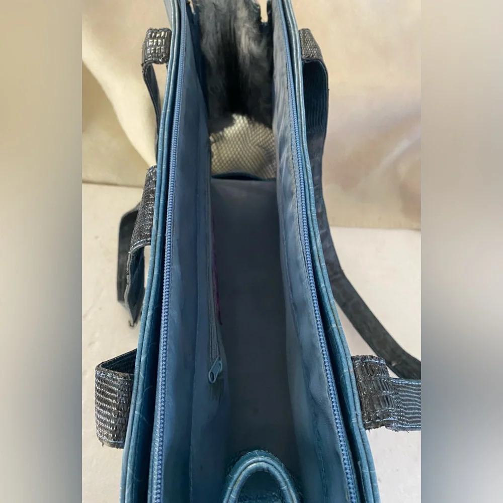 Stylish Blue Crocodile Pattern Dog Carrier Hang in Shoulder Bag .